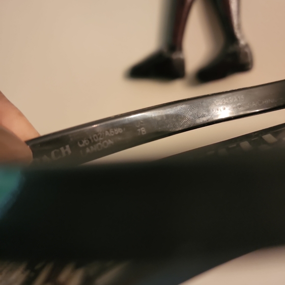 Coach Landon Flip Flops Thong Sandal - Picture 6 of 7